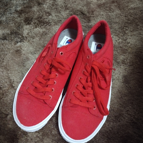 Champion Men Red Shoes size 11 - Picture 11 of 14